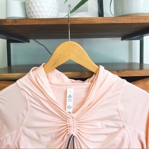 LULULEMON pullover with hood